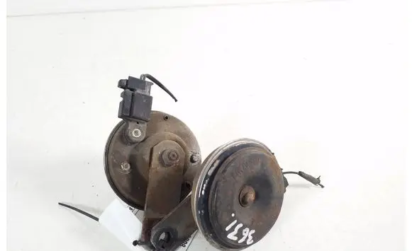 Toyota Hilux (AN10, AN20, AN30) Horn signal