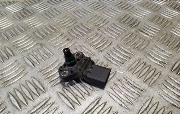 Audi TT TTS Mk2 Air pressure sensor 0281002977 03G906051E