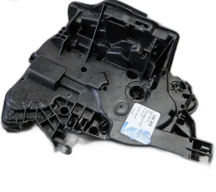 Volkswagen Taigo Front door lock