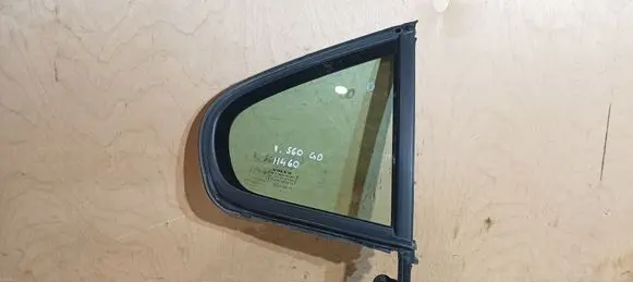 Rear vent window glass