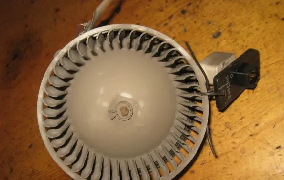 Mitsubishi Colt Heater fan/blower