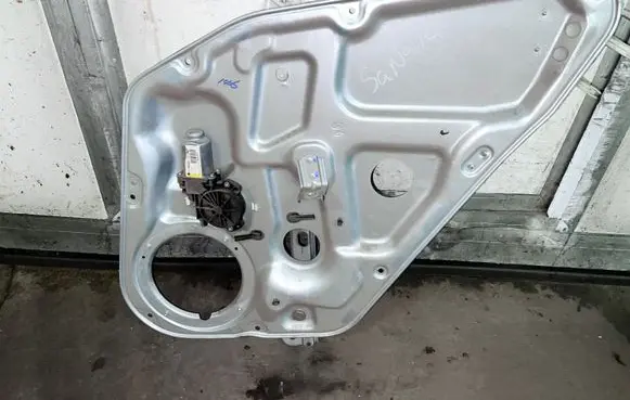 Hyundai Sonata Rear door window regulator with motor 400898