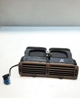 BMW 7 E38 Dash center air vent grill 8390111 8370320