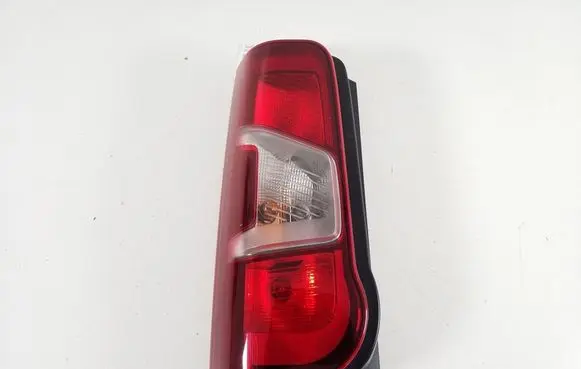 Opel Combo E Rear/tail lights 9819235880