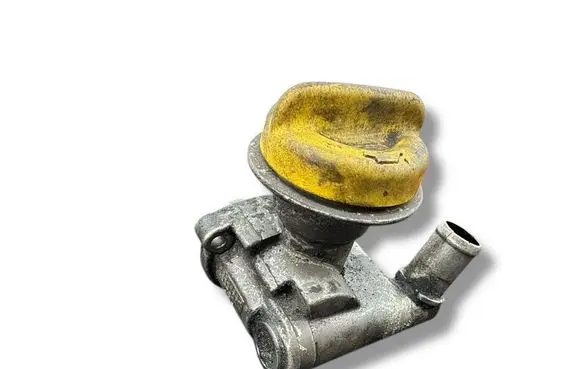 Alfa Romeo 159 Oil filler cap 