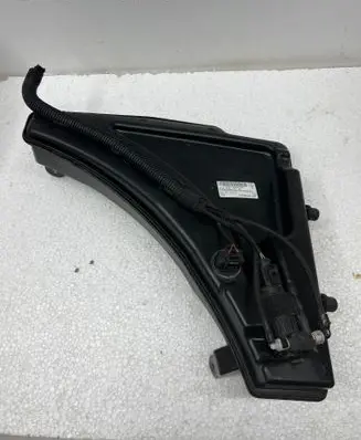 Porsche Macan (95B) Windshield washer fluid reservoir/tank 95B955451B V123010420136 04012023