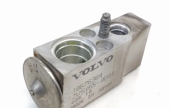 Volvo S60 Air conditioning (A/C) expansion valve 30676364