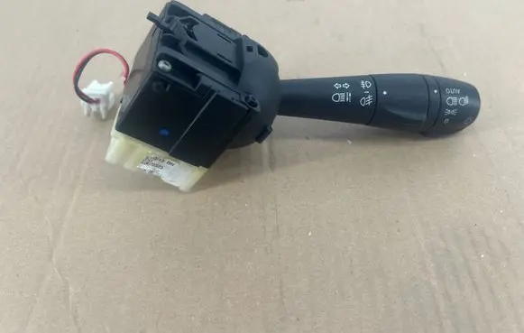 Renault Clio IV Indicator stalk E10670323 E10657800