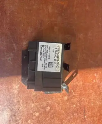 Mercedes-Benz Sprinter W906 Fuel injection pump control unit/module A0009003101 A0009014000 180042117929E