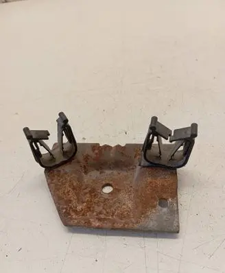 Battery bracket