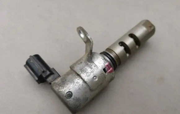 Lexus GX J120 Camshaft vanos timing valve 1534050011 0790 L079C1