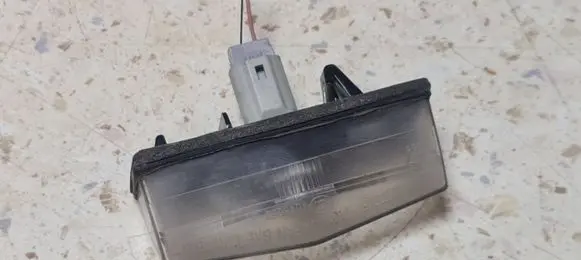 Lexus CT 200H Number plate light E130551 A045053