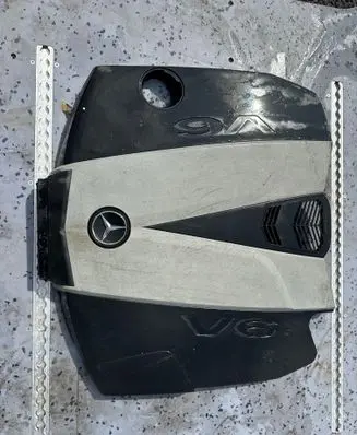 Mercedes-Benz E W212 Engine cover (trim)