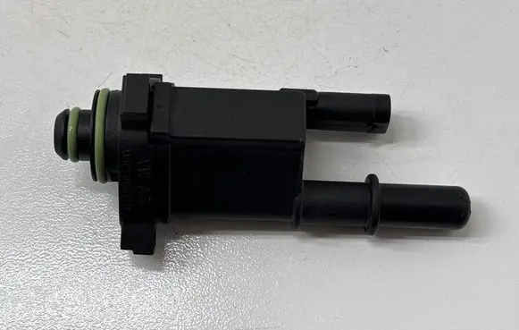 Volkswagen Jetta VII Vacuum valve 05C906517