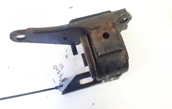 Toyota RAV 4 (XA20) Engine mount bracket 1237220030 12372-20030