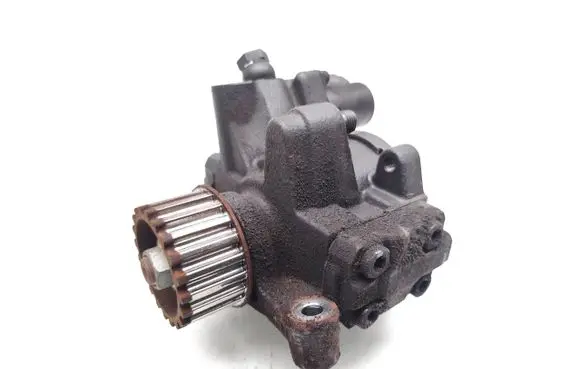 Renault Megane III Fuel injection high pressure pump 167008557R A2C53351931