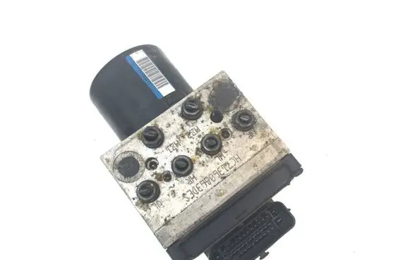 Volkswagen PASSAT B6 ABS Pump 3C0614109C