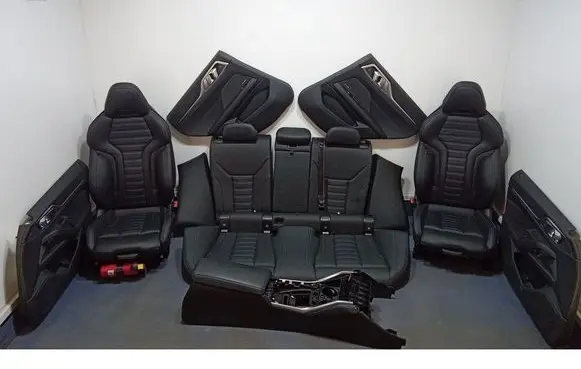 BMW i4 Seat set 