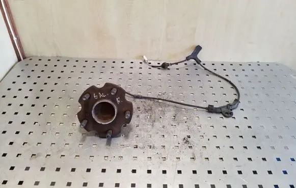 Toyota Avensis T250 Rear wheel hub
