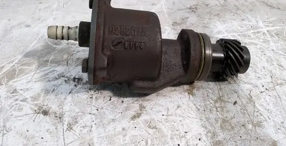 Audi A6 S6 C5 4B Vacuum pump 028207A