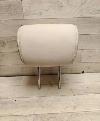 Volvo V50 Rear seat headrest
