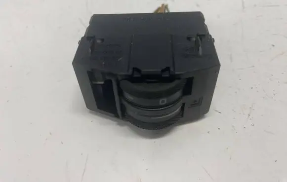 Audi A6 S6 C5 4B Headlight level height control switch 4b0919094 04052205