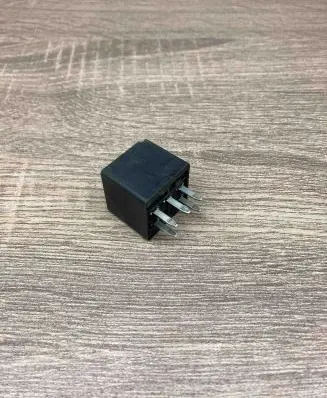 KIA Cerato Other relay 952303A300 DECO