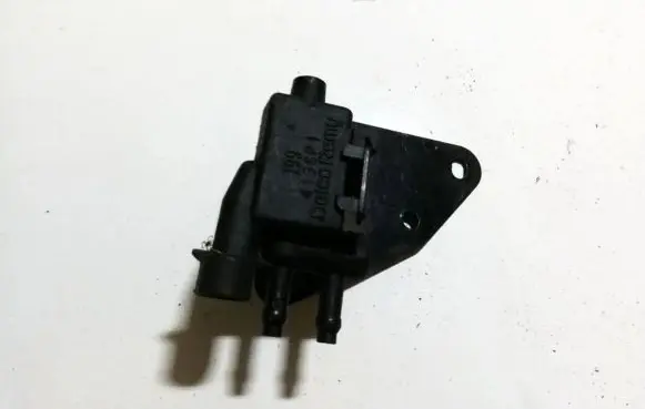 Renault Laguna I Turbo solenoid valve 83453416 4136p1