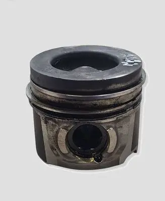 Volvo V40 Piston D4162T