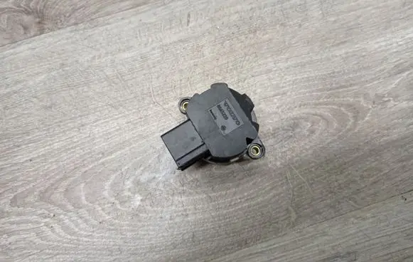 Volvo S60 Ignition lock contact 8645228