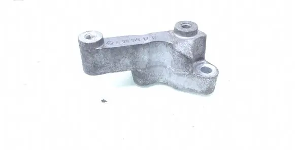 Mercedes-Benz C W204 Engine mounting bracket A6110782741
