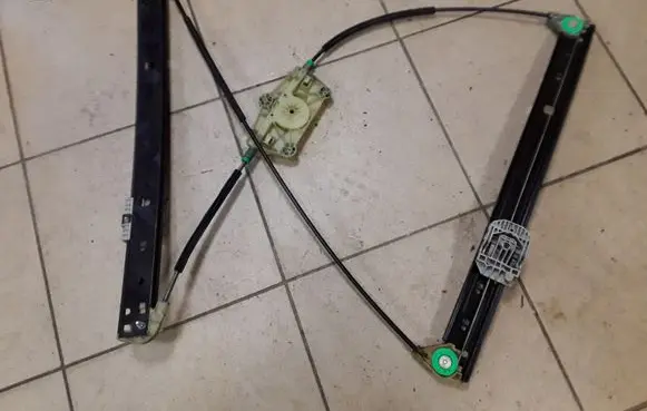 Audi Q7 4L Front window lifting mechanism without motor NOCODE