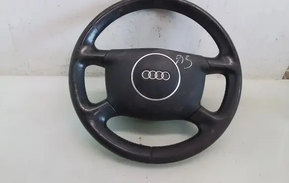 Audi A3 S3 8P Steering wheel 1333325