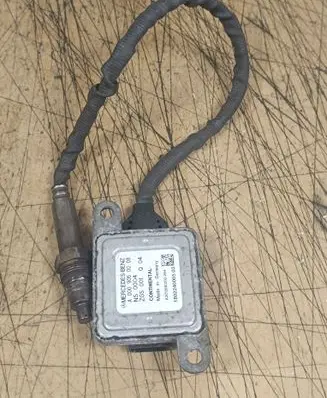 Mercedes-Benz Sprinter W906 Lambda probe sensor A0009050008