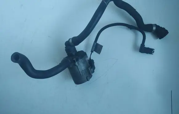 BMW 5 F10 F11 Electric auxiliary coolant/water pump 11517566335 7591512