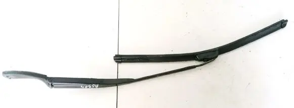 Front wiper blade arm