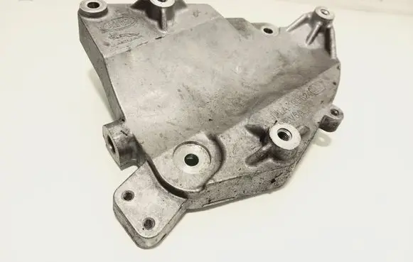 Land Rover Defender A/C compressor mount bracket JPLA19D624AB