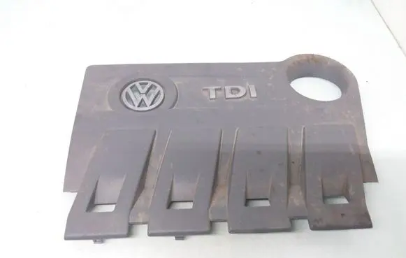 Volkswagen PASSAT B7 Engine cover (trim) 03L103925R