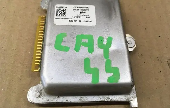 Peugeot 3008 II LED ballast control module B13494004C