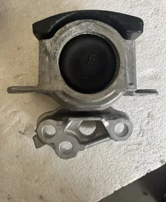 Land Rover Range Rover Evoque L551 Engine mount bracket K8D27M121AE2
