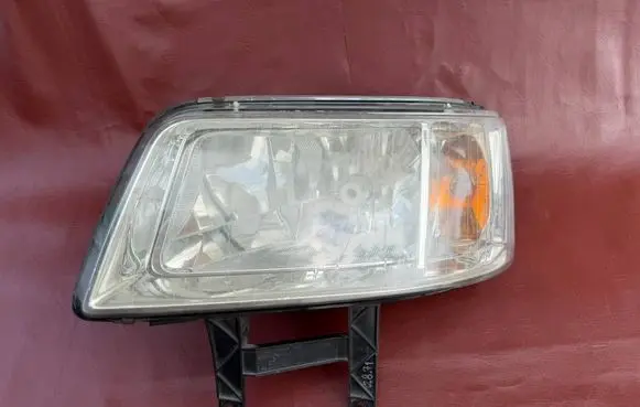 Volkswagen Transporter - Caravelle T5 Headlight/headlamp 7H1941015S