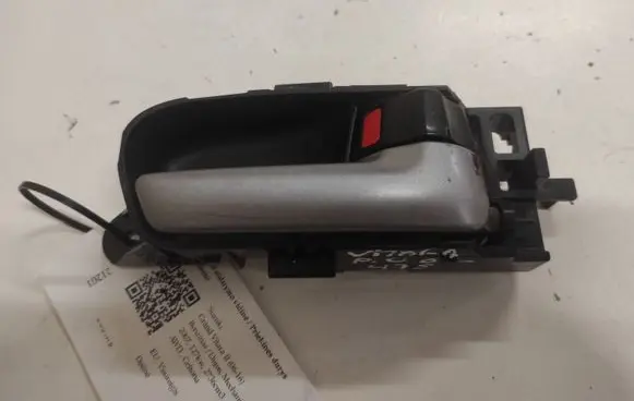 Suzuki Grand Vitara II Front door interior handle