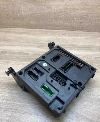 Ford Galaxy Fuse module 7M0962258A S108145200D