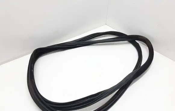 Volvo XC90 Rubber seal rear door 