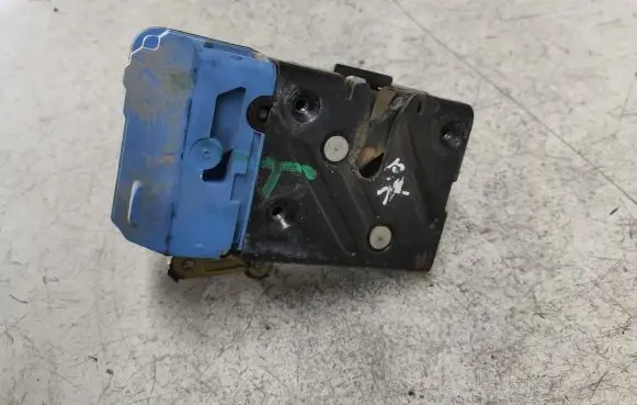Volvo S80 Front door lock
