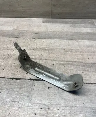 Jaguar XF X250 Fender mounting bracket 8X2316H029 601A1