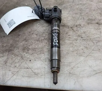 Volvo V60 Fuel injector VEA132370010AAB 01R04406
