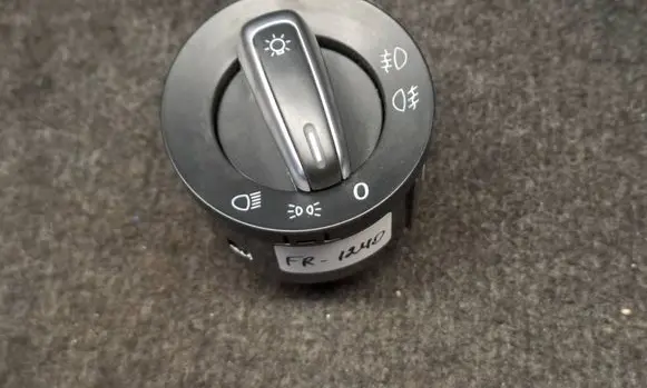 Volkswagen Golf VI Light switch 3C8941431G