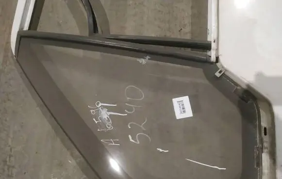 Ford Transit Front door vent window glass four-door as2