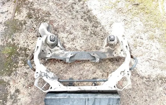 BMW 1 E81 E87 Front subframe 2121644
